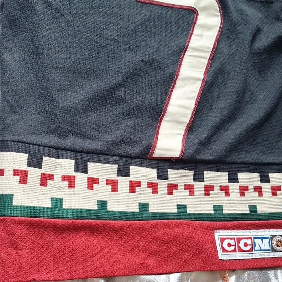 Boys XL CCM Black and Burgundy Hockey Jersey - Picture 15 of 15